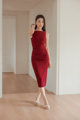 Kynd Padded Boat Neck Midi Dress