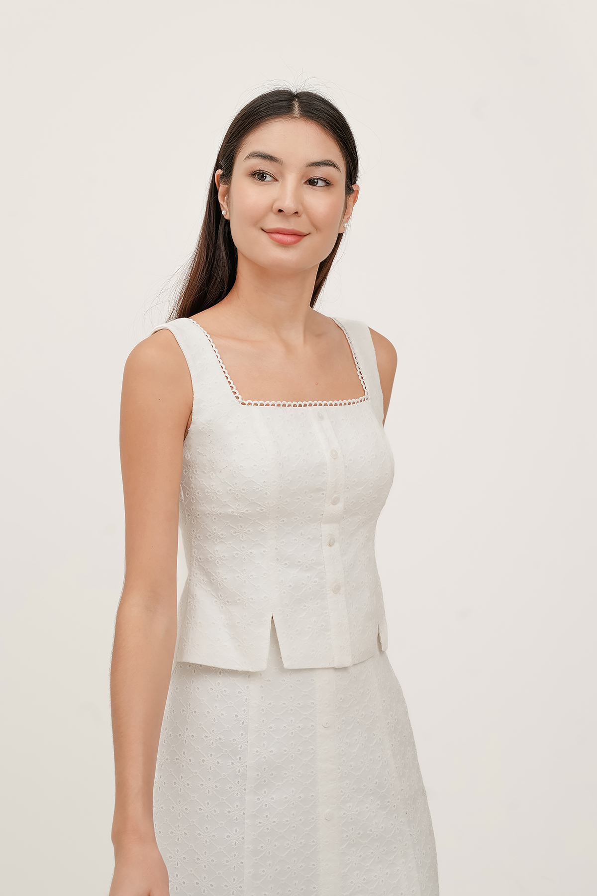 新品 Eaphi EMBROIDERY CORD VEST ivory IXIAH_ALKALI_VEST_SAND_GM_1400