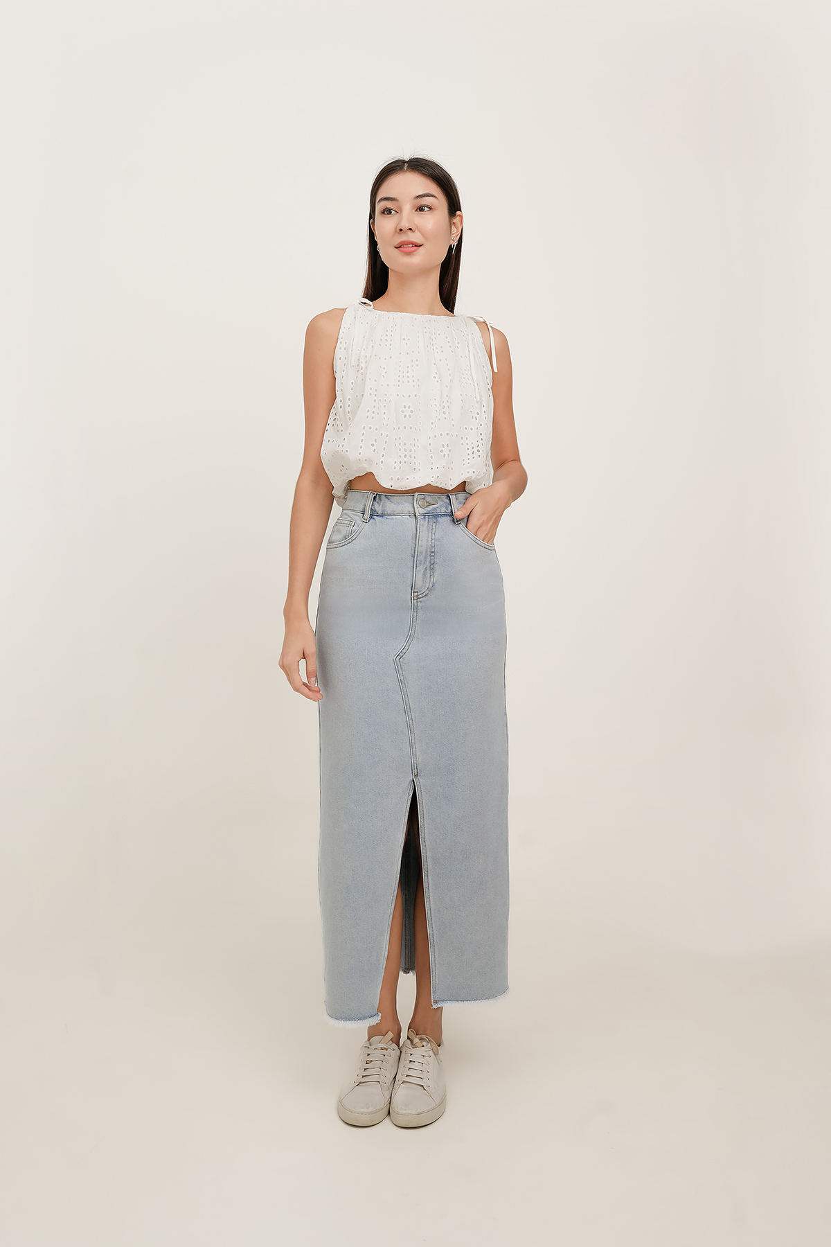 Fayth Jenner Slit Denim Maxi Skirt Fayth Jenner Slit Denim Maxi Skirt