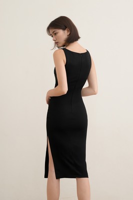 Kynd Padded Boat Neck Midi Dress