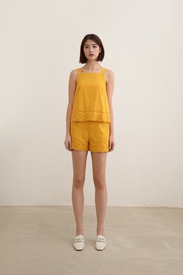 Amanda Broderie Top
