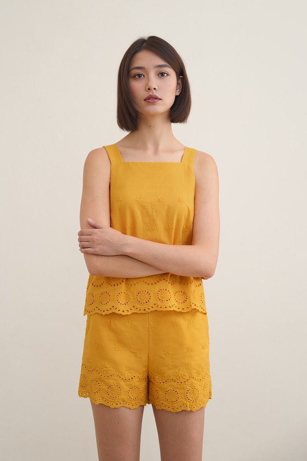 Amanda Broderie Top