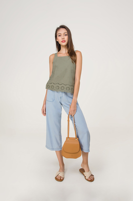 Amanda Broderie Top