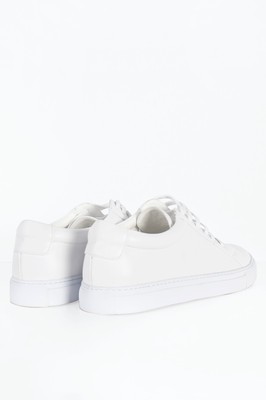 Vesta Sneakers