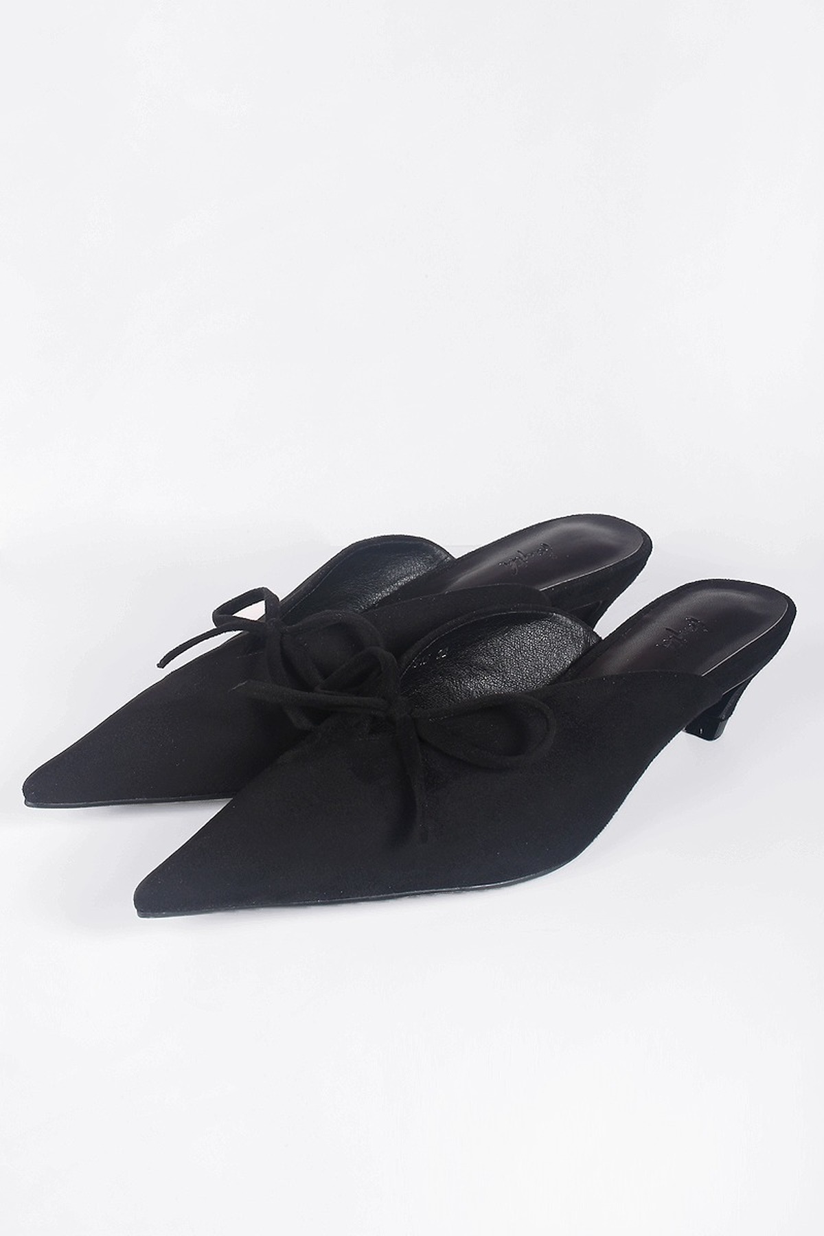 bow heeled mules