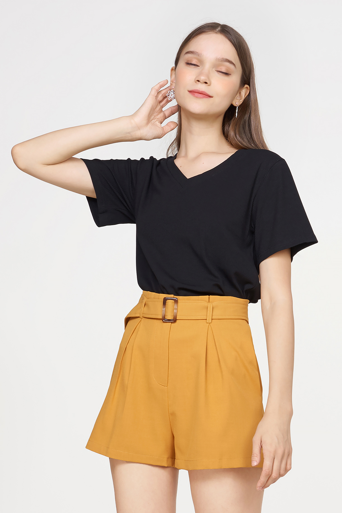 paperbag belted shorts