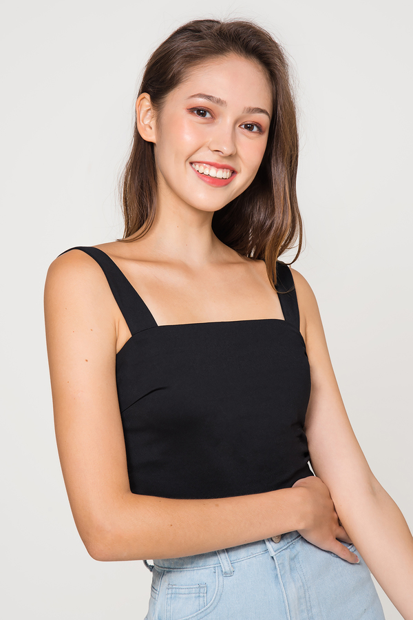 Rei Form Fitted Crop Top