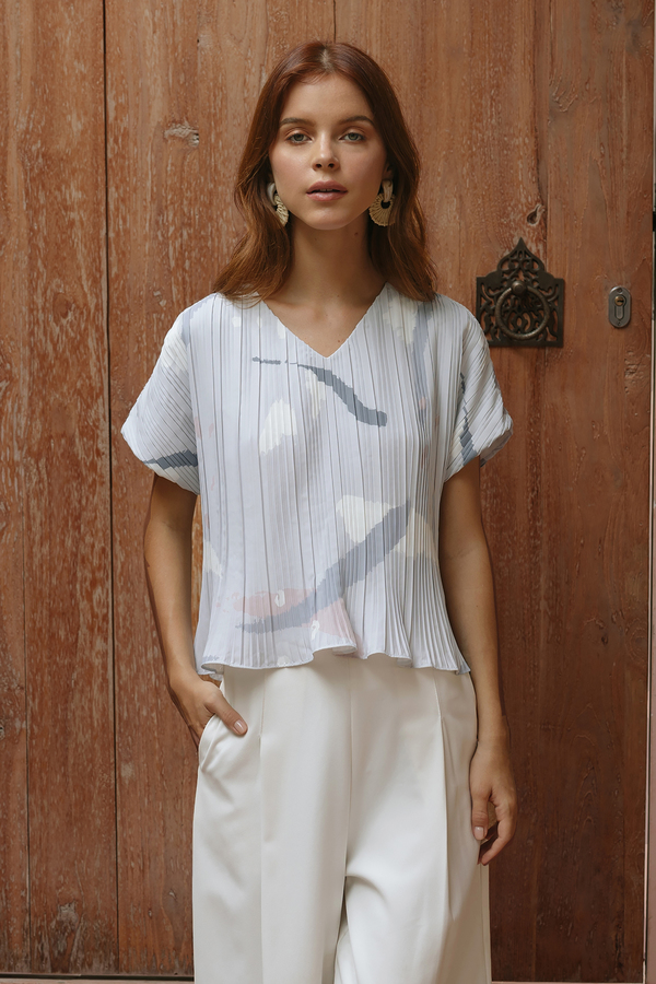 Valley Pleated Sleeve Top