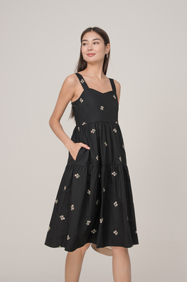 Alys Embroidered Sweetheart Pocket Dress