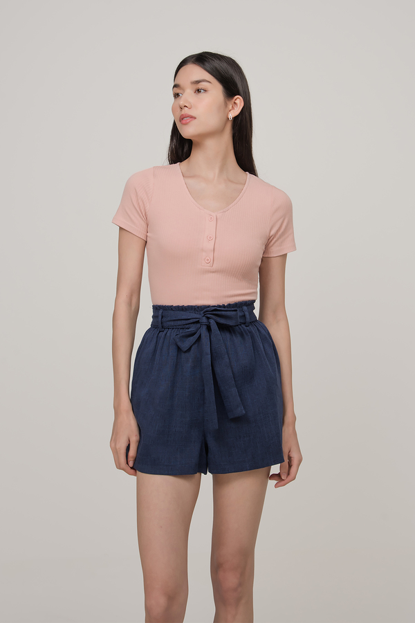 Aubree Textured Elastic Shorts