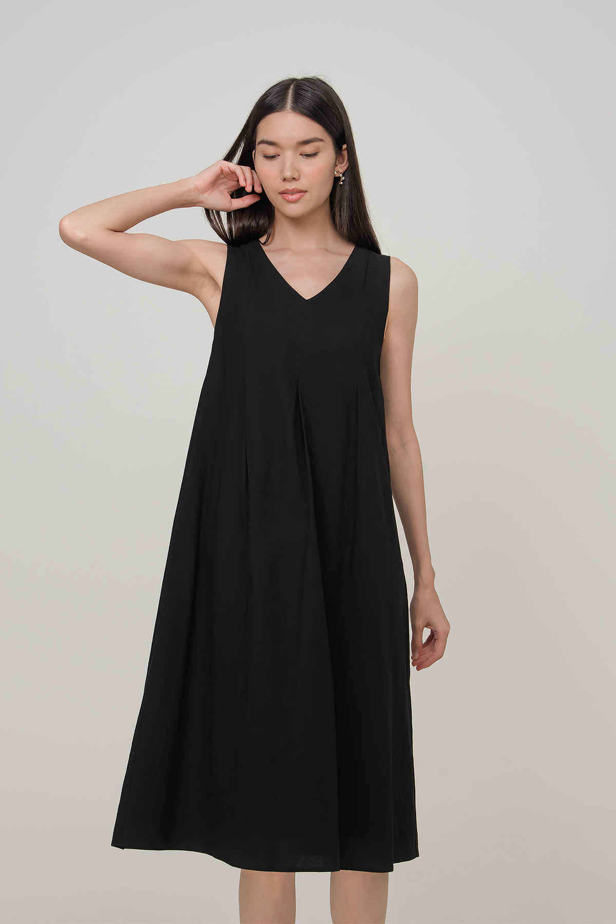 Celeyst v neck hot sale georgette midi dress