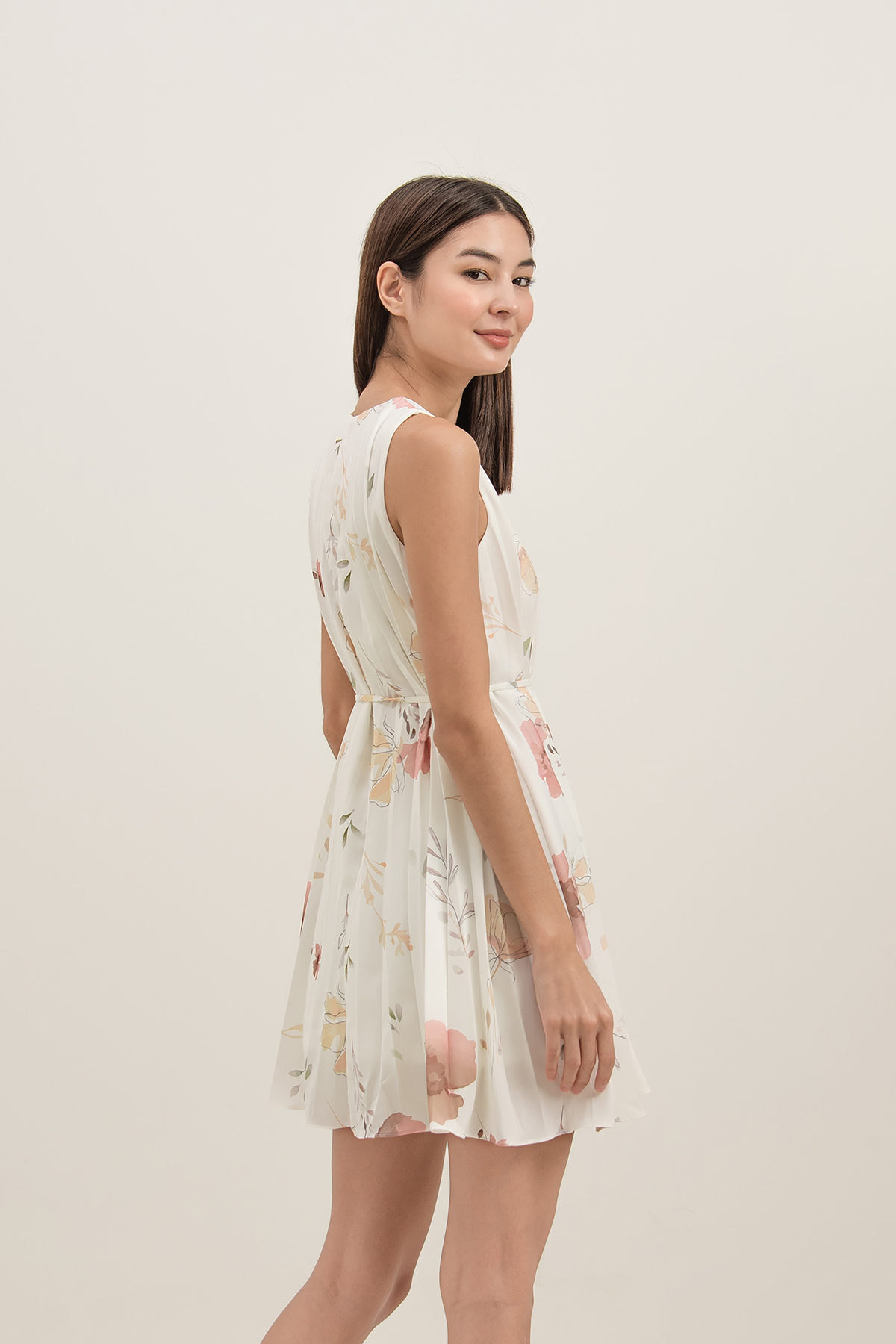 White pleated hot sale swing dress