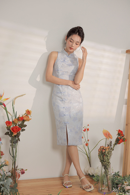 *Defect* Xi Jacquard Midi Cheongsam