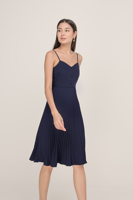 *Defect* Shery Sweetheart Pleated Midi Dress