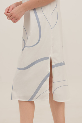 Linear Relaxed Slit Midi Dress